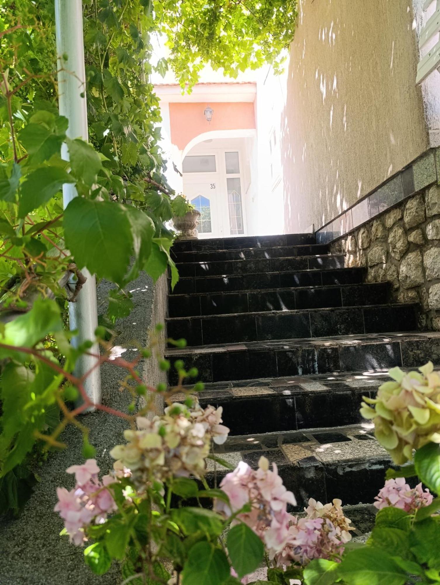 סנג' Apartment Rita מראה חיצוני תמונה